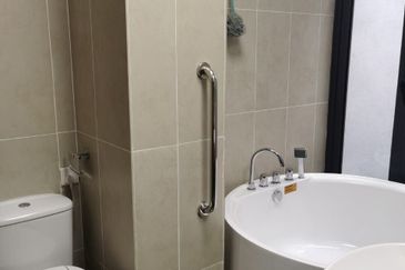 Perdana Lakeview East