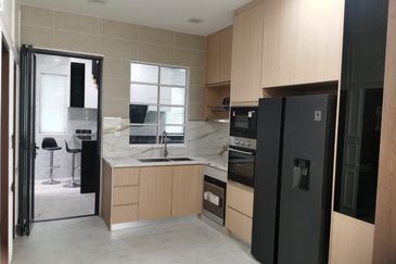 Perdana Lakeview East