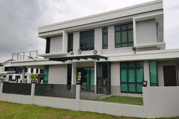 Perdana Lakeview East