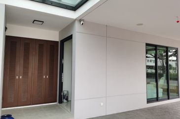 Perdana Lakeview East