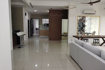 Perdana Lakeview East