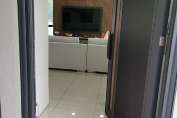 Perdana Lakeview East