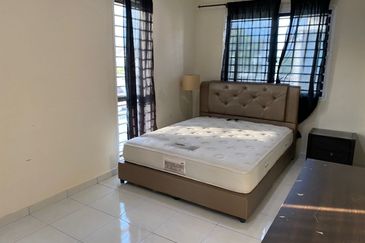 Laman Delfina @ Nilai Impian