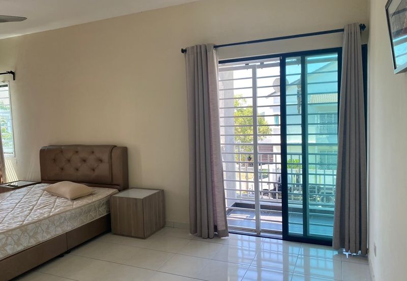 Laman Delfina @ Nilai Impian