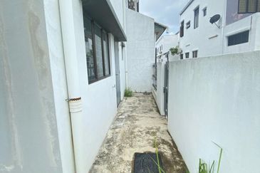 Banyas @ Setia EcoHill 2