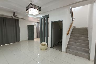 Jalan Suakasih @ Tun Hussein Onn