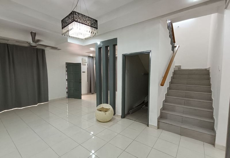 Jalan Suakasih @ Tun Hussein Onn