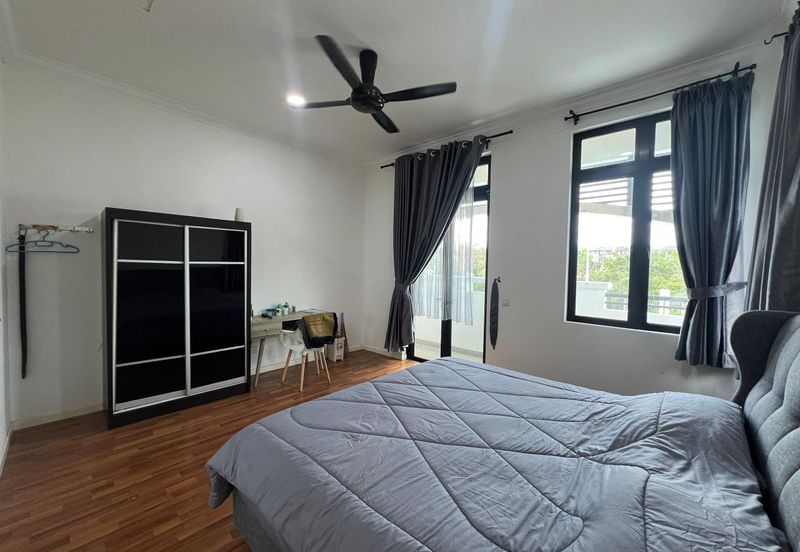 Cradleton @ Eco Majestic