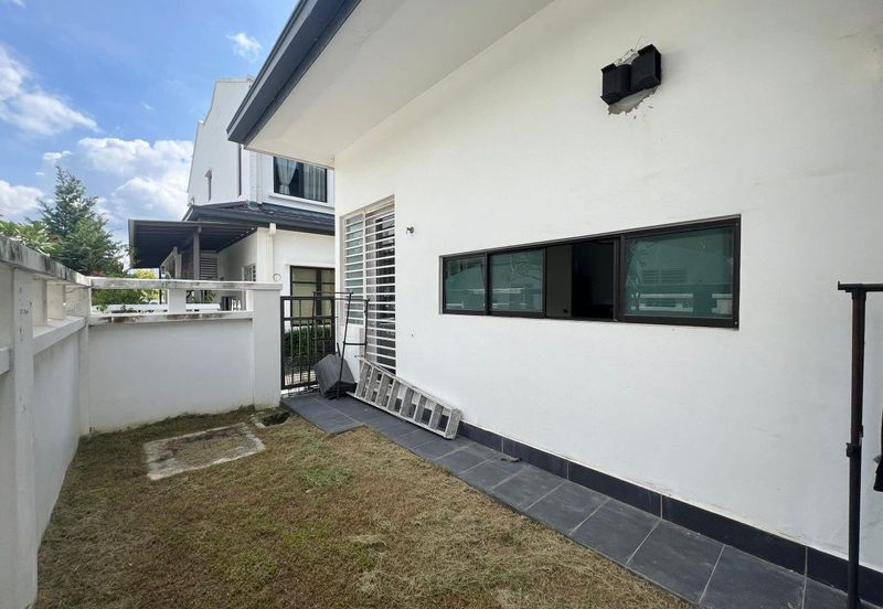 Cradleton @ Eco Majestic