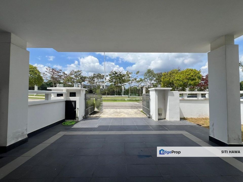 Cradleton Eco Majestic Double Storey End Lot Facing Open Furnished For Sale, Selangor, Semenyih