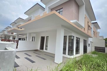 Elmera @ Setia Ecohill 2