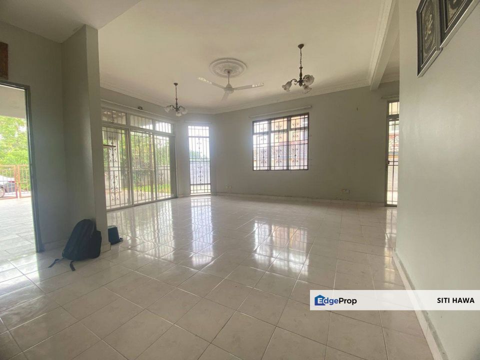 Taman Dahlia Bandar Baru Salak Tinggi Sepang Selangor Double Storey Semi Detached For Rent, Selangor, Sepang