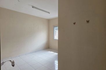 Taman Tasik Semenyih (Lake Residence)