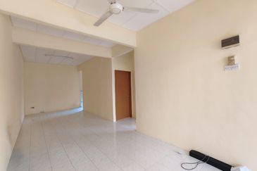 Taman Seroja, Bandar Baru Salak Tinggi