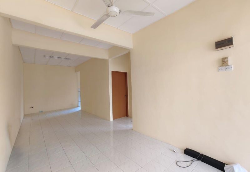 Taman Seroja, Bandar Baru Salak Tinggi