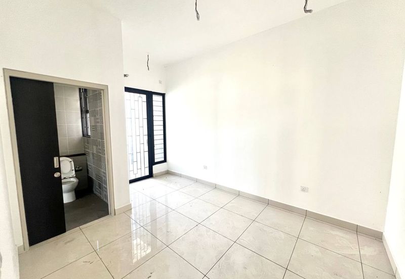 Elmina Green Three @ City of Elmina