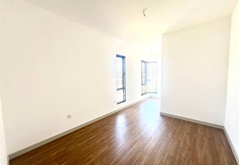 Elmina Green Three @ City of Elmina