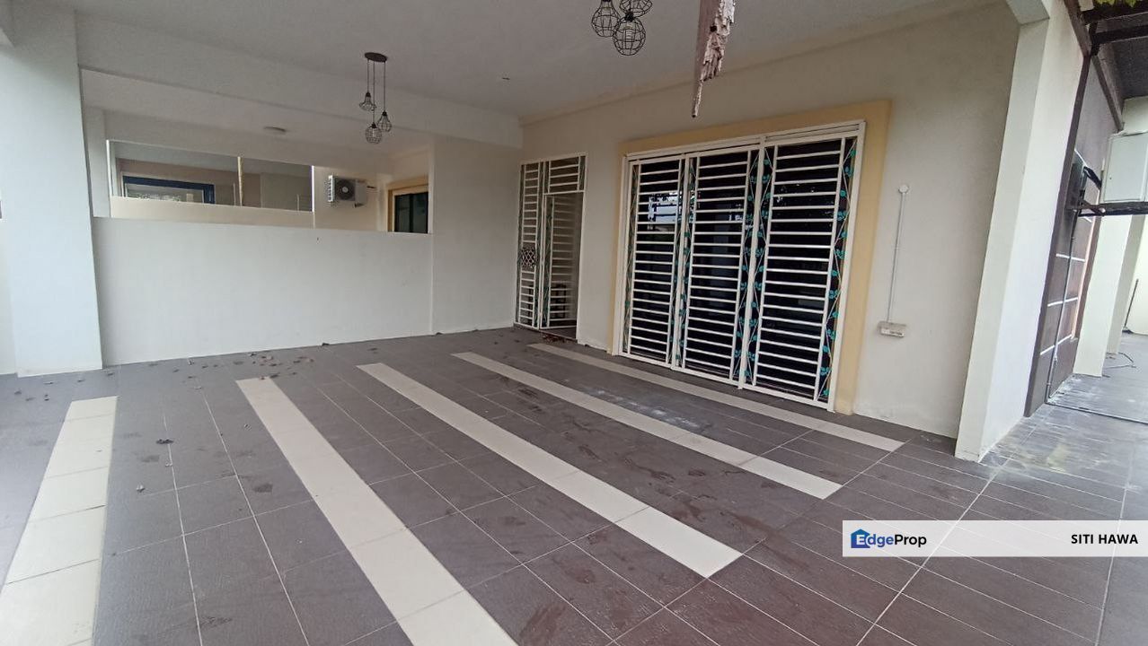 Taman Nada Alam 1 Nilai Double Storey Terrace Endlot Fully Furnished For Rent, Negeri Sembilan, Nilai