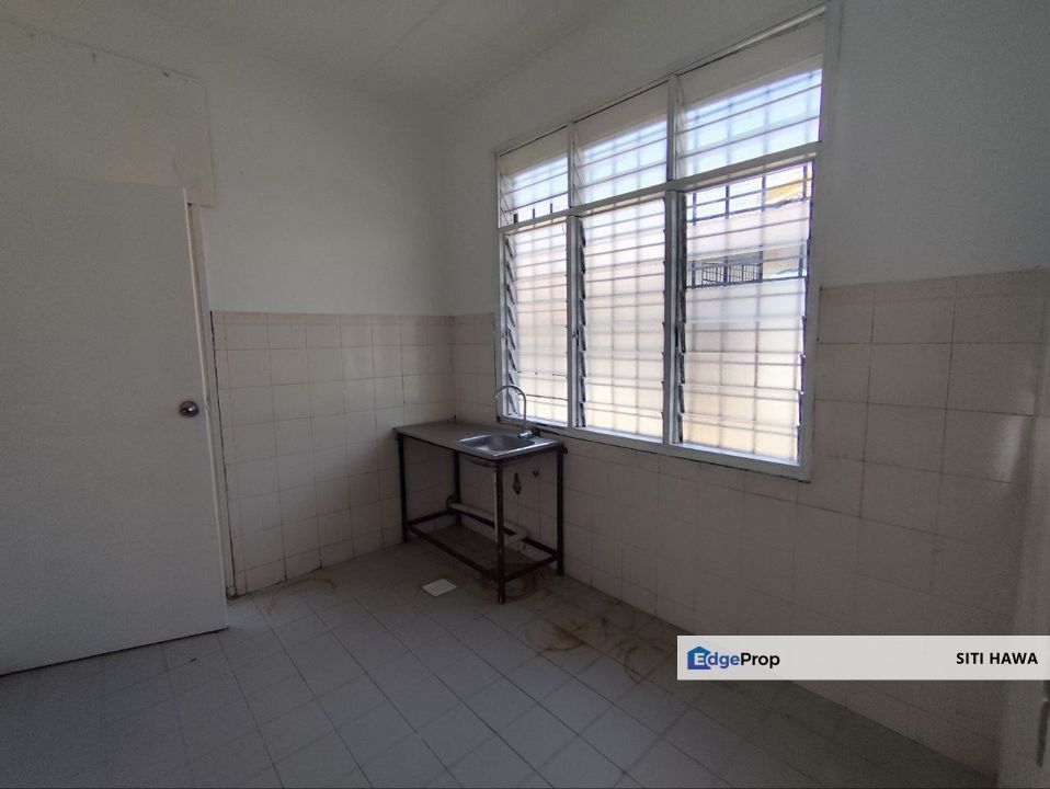 Taman Desaria Nilai Negeri Sembilan 1 Storey Terrace Refurbish For Sale, Negeri Sembilan, Nilai