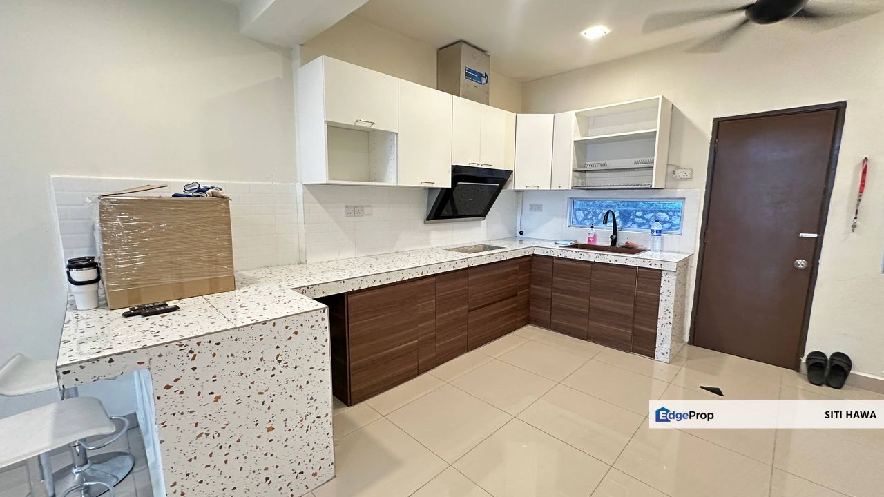 Taman Pelangi Amber Semenyih 2 Double Storey Terrace Renovated For Sale, Selangor, Semenyih