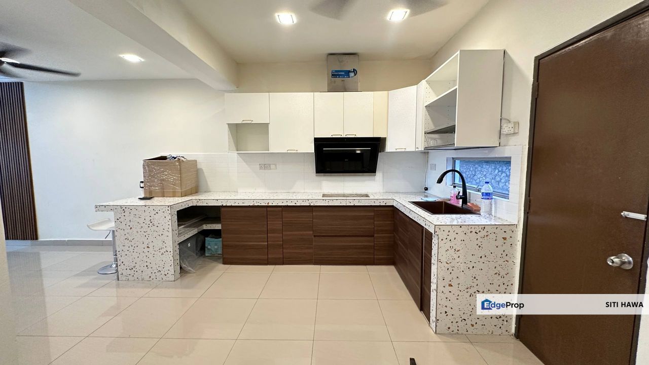 Taman Pelangi Amber Semenyih 2 Double Storey Terrace Renovated For Sale, Selangor, Semenyih