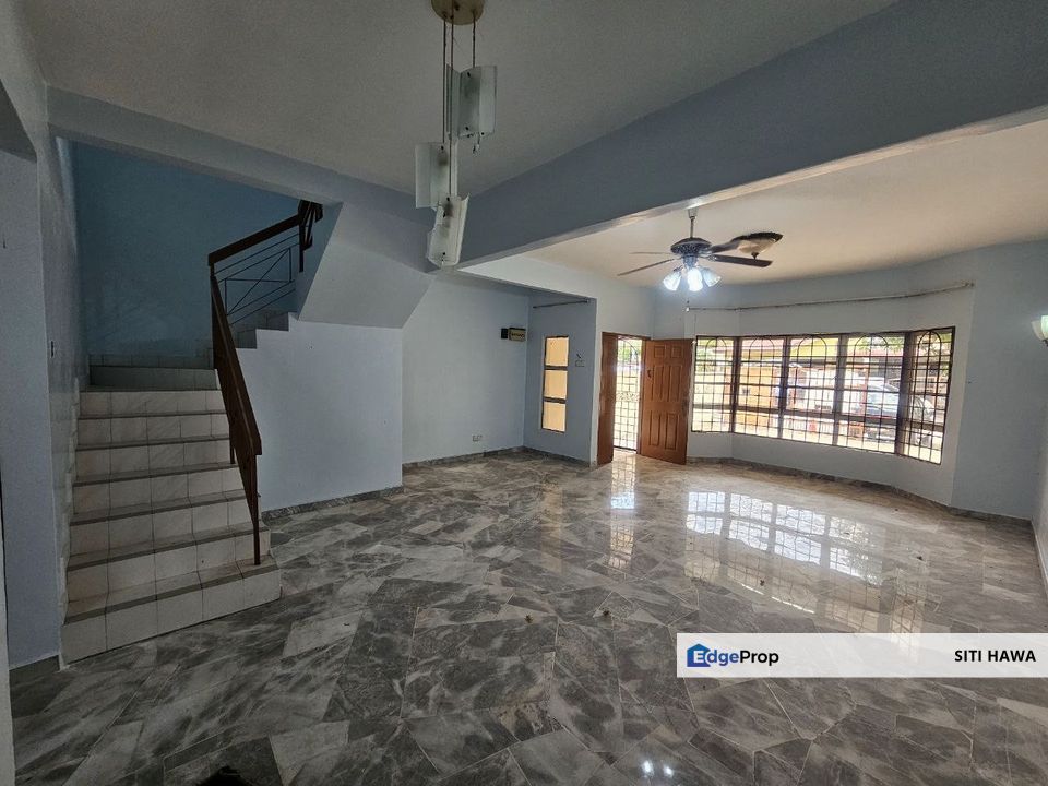 Taman Desa Mewah Semenyih Double Storey Terrace Extend Kitchen For Sale, Selangor, Semenyih