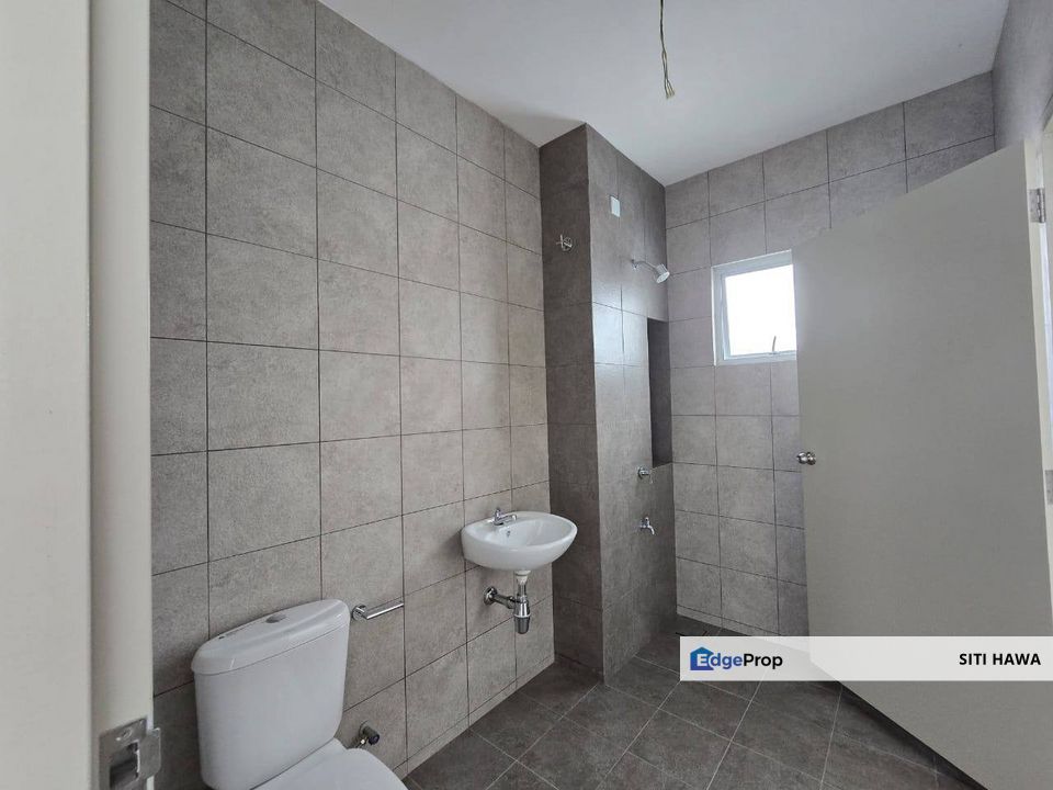 Double Storey Terrace House Emilia Lakeside Nilai Impian Facing Open For Sale, Negeri Sembilan, Nilai