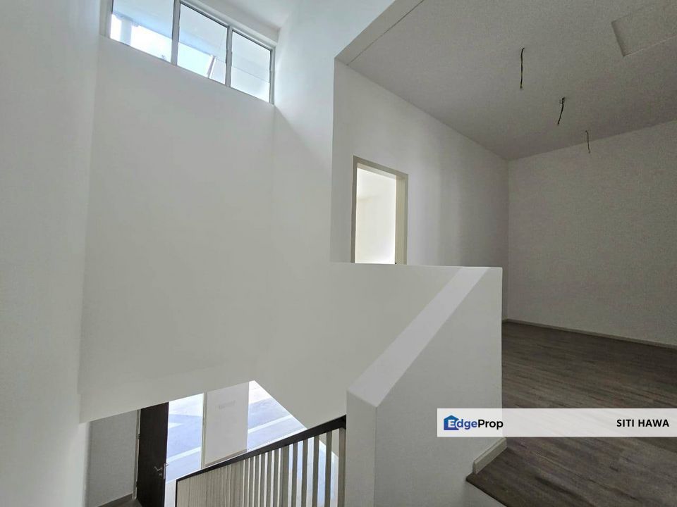 Double Storey Terrace House Emilia Lakeside Nilai Impian Facing Open For Sale, Negeri Sembilan, Nilai