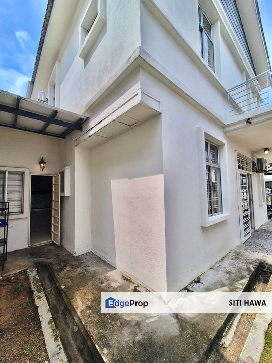 SP 9 Bandar Saujana Putra Renovated Semi Detached Double Storey Cluster For Sale, Selangor, Jenjarom