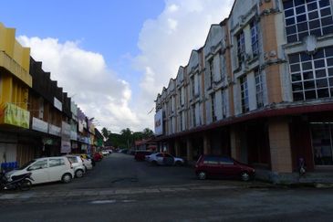 Rumah Kedai di Kedai Ketereh Untuk Dijual