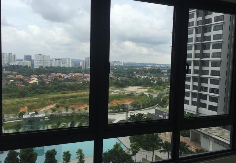 Pandora @ Tropicana Metropark