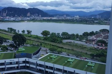 Clarita Tower @ Eco Sky