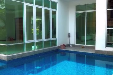 A  bungalow for sale in Bukit Jelutong Selangor 