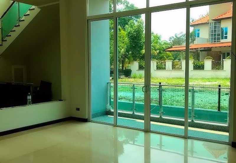 A  bungalow for sale in Bukit Jelutong Selangor 