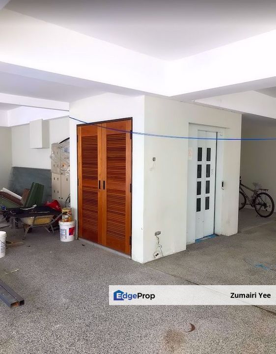 A  bungalow for sale in Bukit Jelutong Selangor , Selangor, Bukit Jelutong