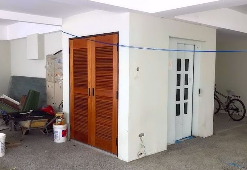 A  bungalow for sale in Bukit Jelutong Selangor 