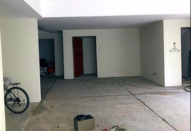 A  bungalow for sale in Bukit Jelutong Selangor 