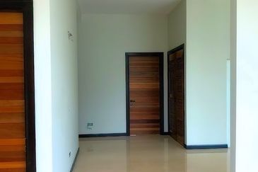 A  bungalow for sale in Bukit Jelutong Selangor 