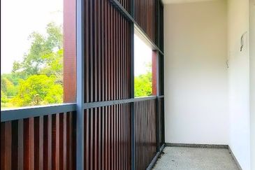 A  bungalow for sale in Bukit Jelutong Selangor 