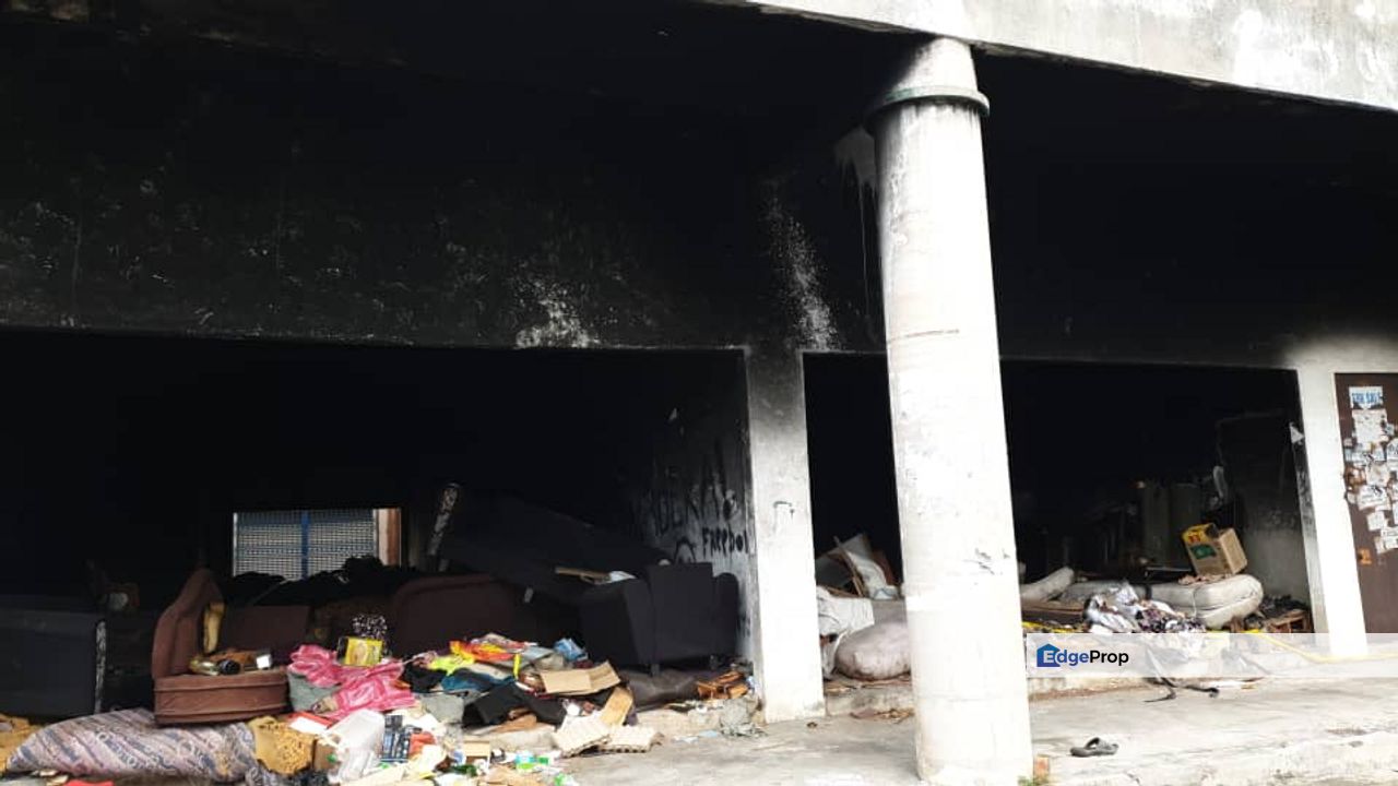 Shop lot for sale in Bandar Country Homes Rawang, Selangor, Rawang