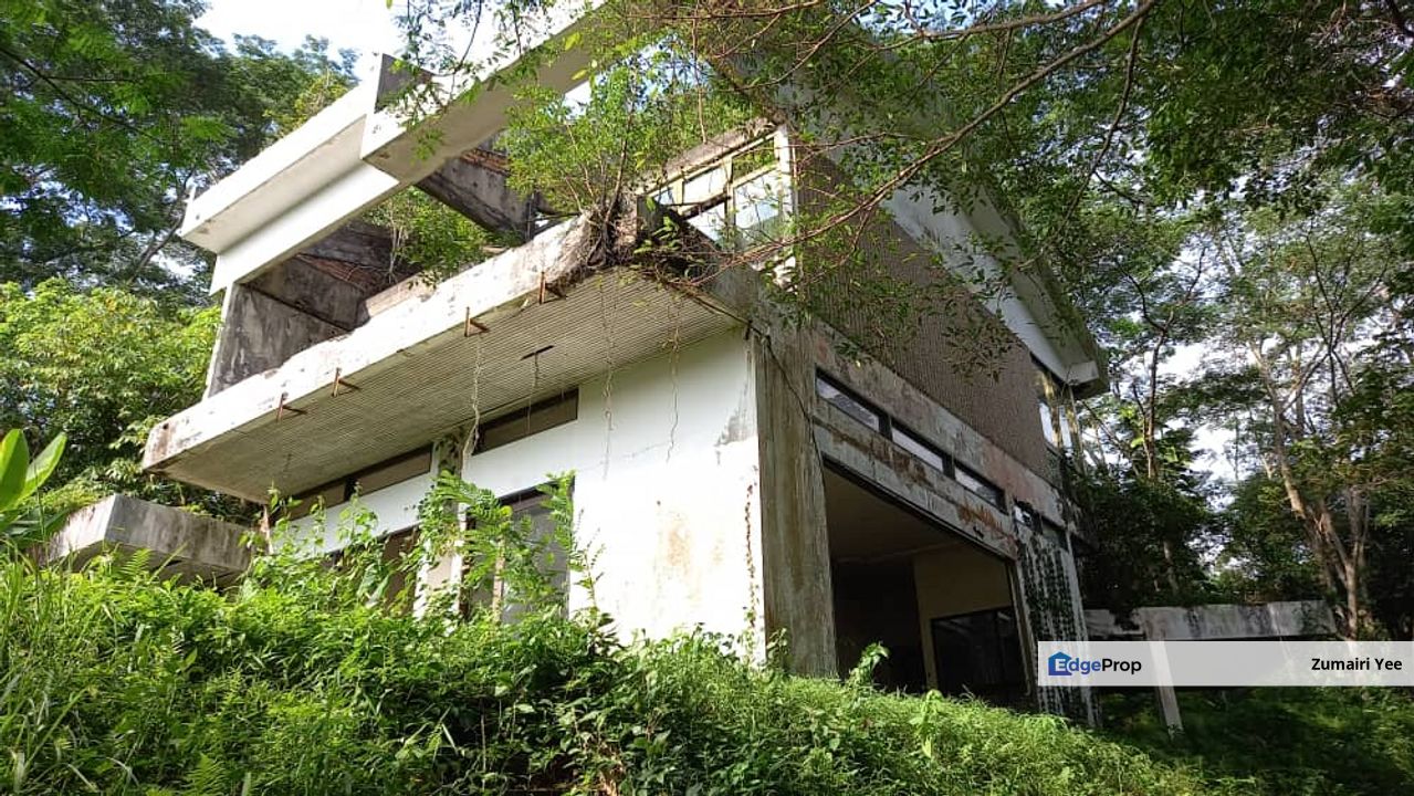 residential land with an abandoned bungalow , Kuala Lumpur, Kenny Hills (Bukit Tunku)