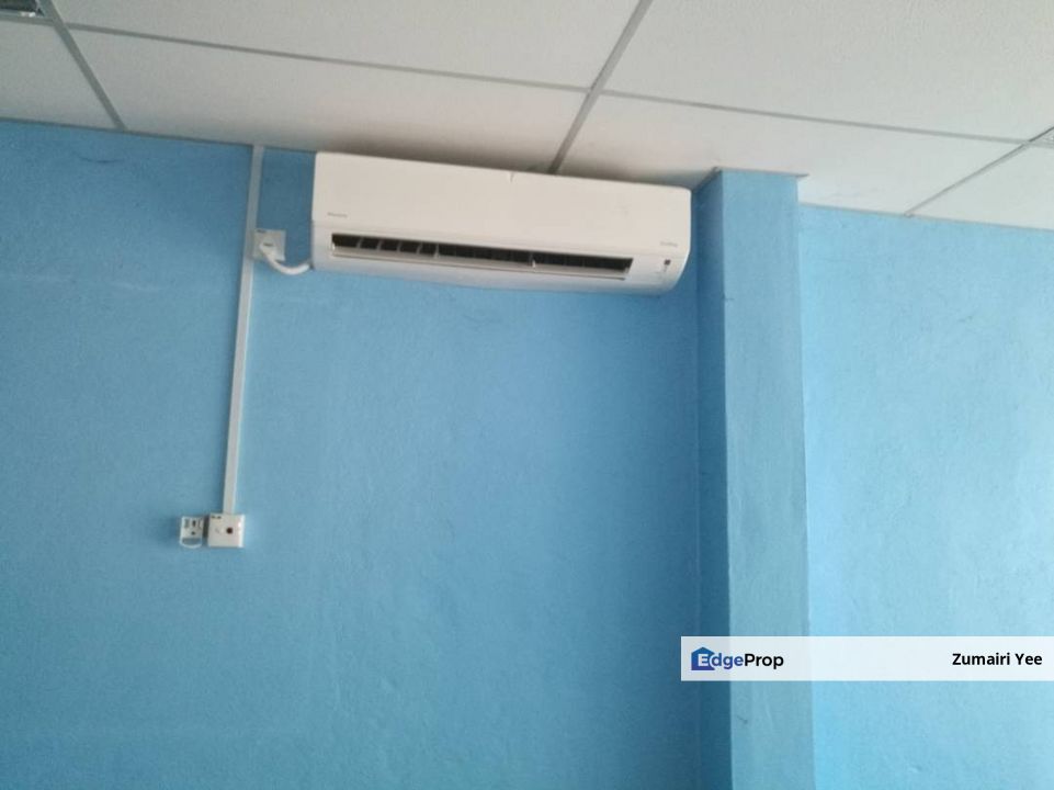 Sebuah Bangunan Gudang 4 tingkat untuk dijual di Besut Terengganu, Terengganu, Besut