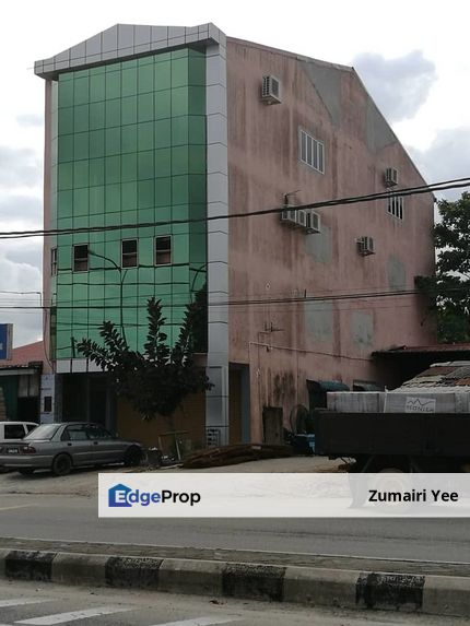 Sebuah Bangunan Gudang 4 tingkat untuk dijual di Besut Terengganu, Terengganu, Besut