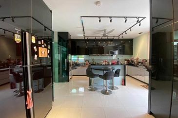 Bandar Tun Hussein Onn