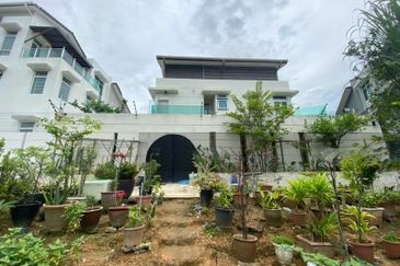 Bandar Tun Hussein Onn