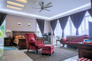 Bandar Tun Hussein Onn