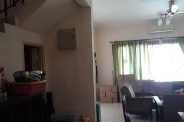 Jalan Spektrum U16 @ Taman Bukit Subang