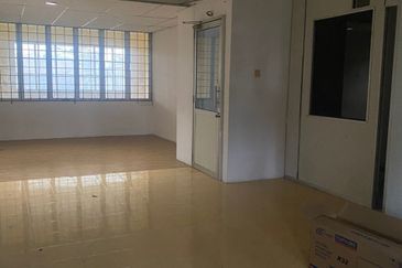 sebuah Kedai pejabat/ rumah kedai untuk dijual di Sri Cemerlang Kota Bharu Kelantan