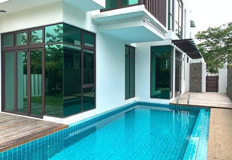 a semi detached  house at Fera Twin Villa Percint 8 Putrajaya for sale
