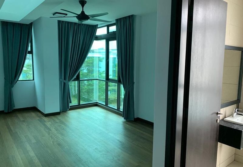 a semi detached  house at Fera Twin Villa Percint 8 Putrajaya for sale